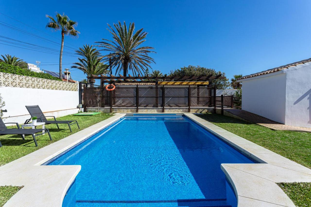 Charming Villa On The Seafront マルベーリャ エクステリア 写真