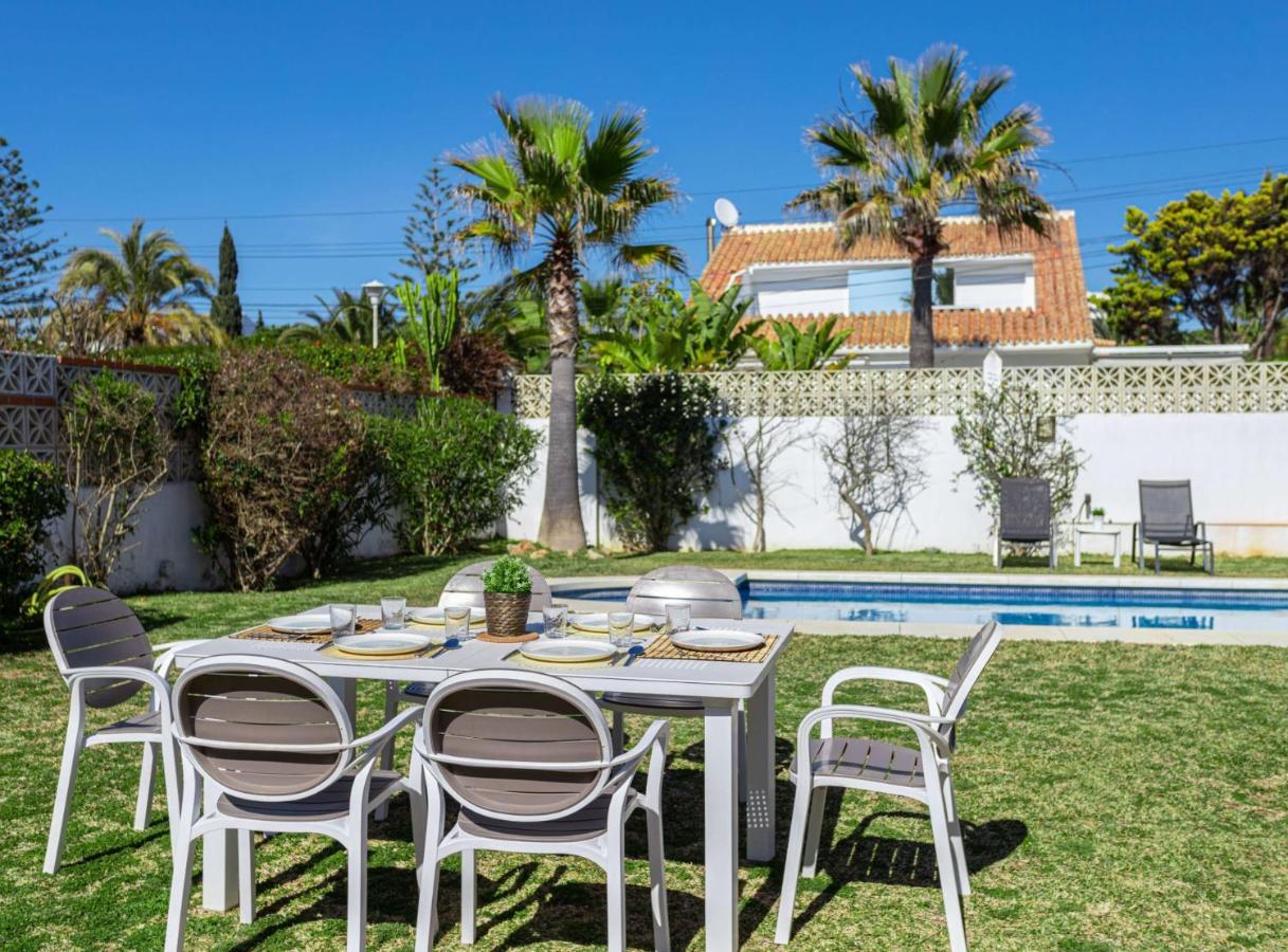 Charming Villa On The Seafront マルベーリャ エクステリア 写真