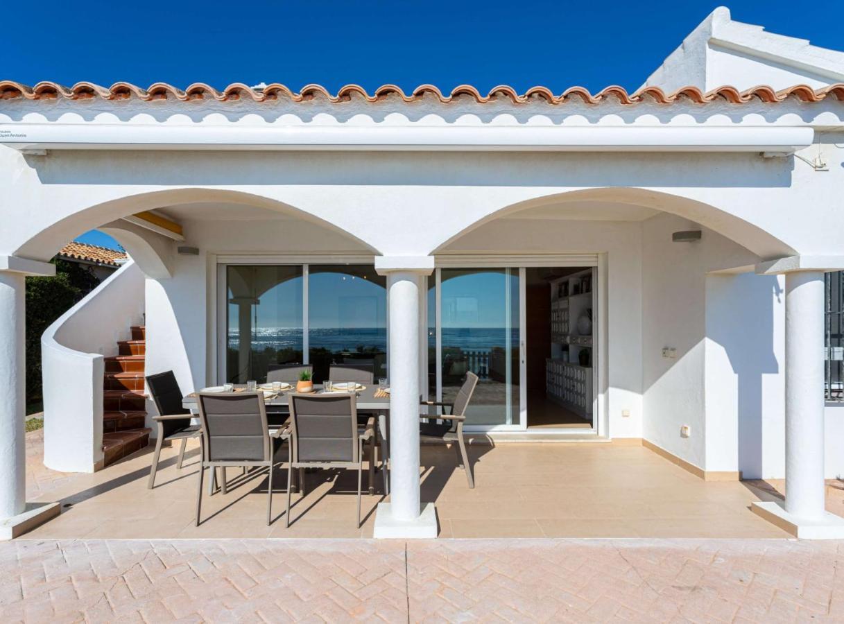 Charming Villa On The Seafront マルベーリャ エクステリア 写真
